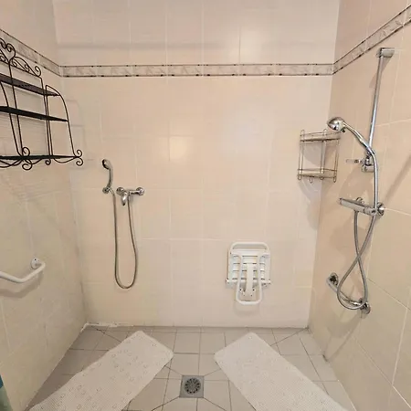 Mazeyrolles, 3 Pièces, 4 Personnes - Fr-1-616-106 Hébergement de vacances
